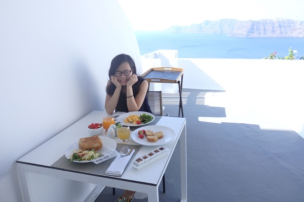 サントリーニ島の朝食
