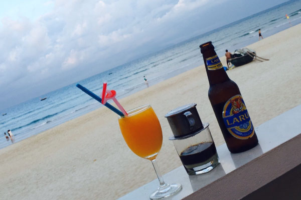 ダナンのビーチ沿いのお店
