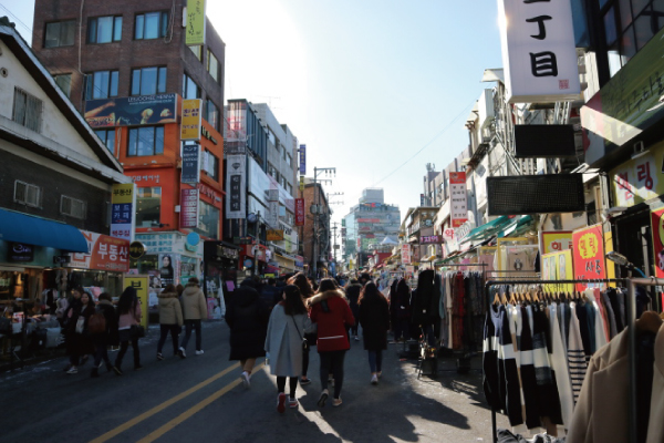 ソウル カフェや服屋が沢山ある弘大