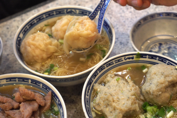 ワンタン麺