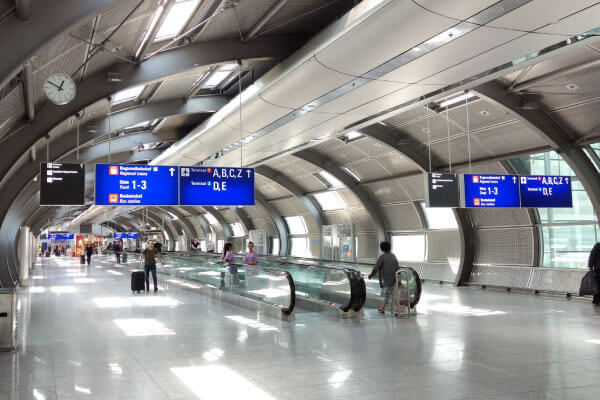 広大なフランクフルト国際空港