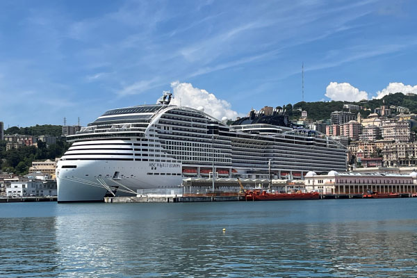 ジェノバ MSCワールドイウローパ船