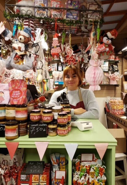 オールドマーケット内のお菓子屋さんでお姉さんがいい人でした