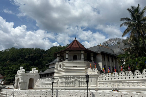 キャンディ仏歯寺
